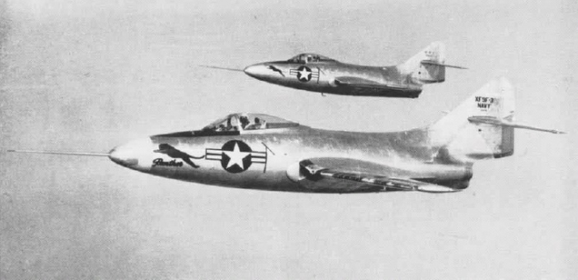 Two Grumman F9F Panther prototypes in flight in 1948. The front Panther is the XF9F-3 with an Allison J33-A-8 engine, the rear plane is a XF9F-2, powered by a Pratt & Whitney J42-P-6 engine, a licence-built Rolls-Royce Nene. Note the lack of wingtip fuel tanks. (US Navy)